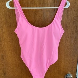 One piece swim suit